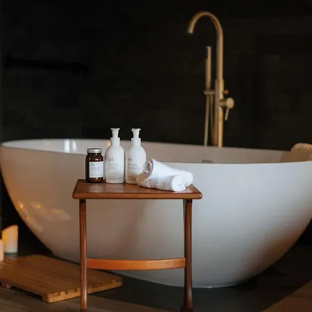 Crescent House * Bowness-on-Windermere