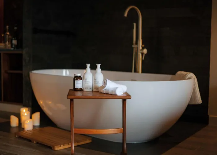 Crescent House * Bowness-on-Windermere