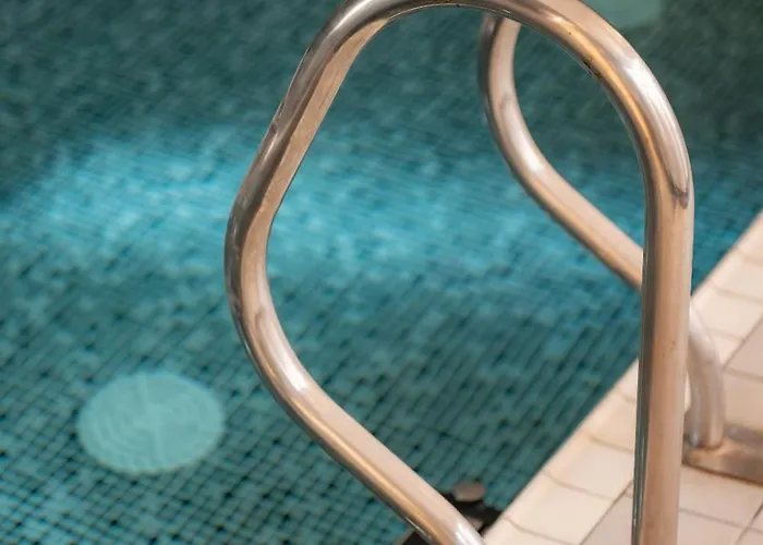 Crescent House * Bowness-on-Windermere